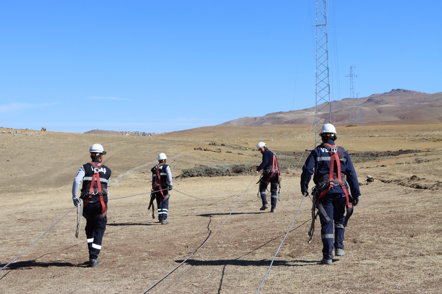 Doğunun Enerji Devi VEDAŞ Bölgeye Güç Katıyor